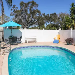 License To Chill - Heated Pool, Indian Rocks Beach, Play Largo